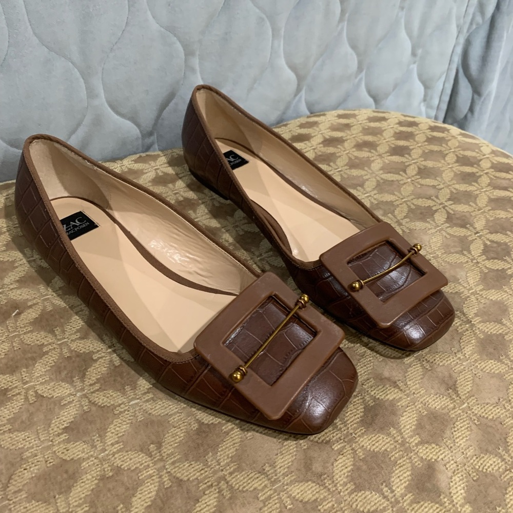 Zac Posen 9.5 croc embossed flat